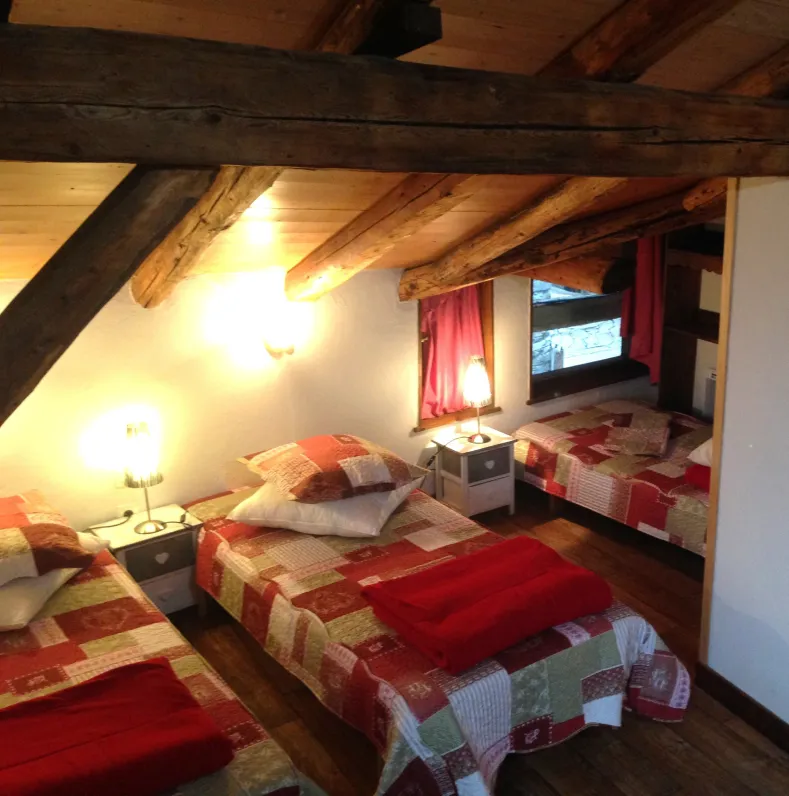 Chambre Sud 3 lits simples