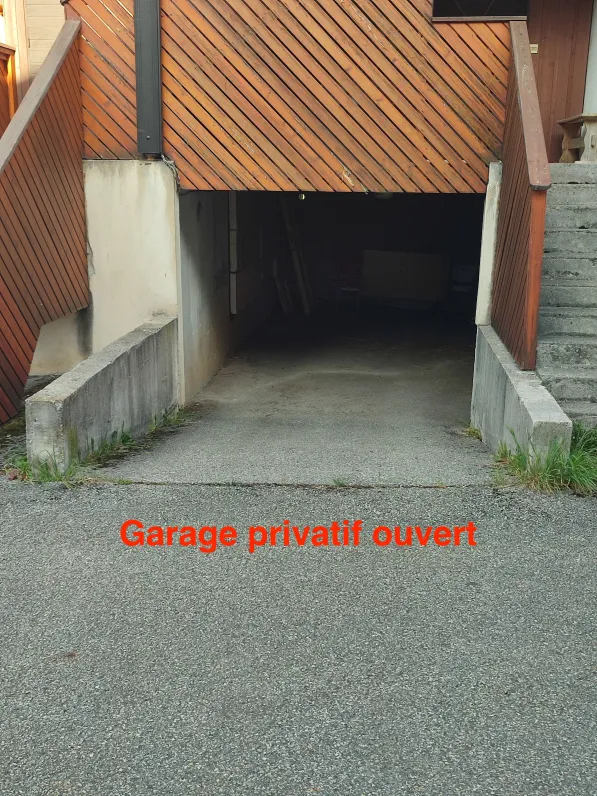 Garage privatif ouvert