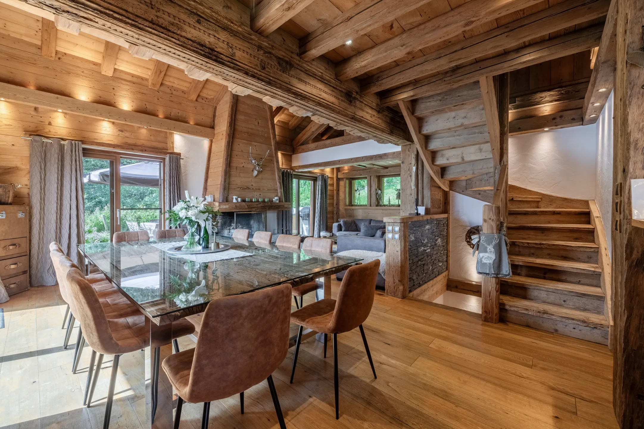 Chalet cocoon, demeure de luxe en vieux bois avec espace wellness
