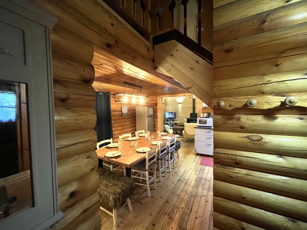 Salon/repas 45 m2 pistes 5mn à pied