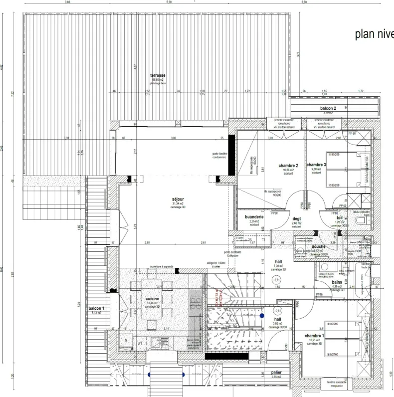 Le plan de l'appartement du Renard présente l'agencement des pièces , terrasse et balcons du 1er étage, et les surfaces correspondantes. L'entrée et le local à skis situés au Rez de Chaussée n'apparaissent pas sur ce plan.