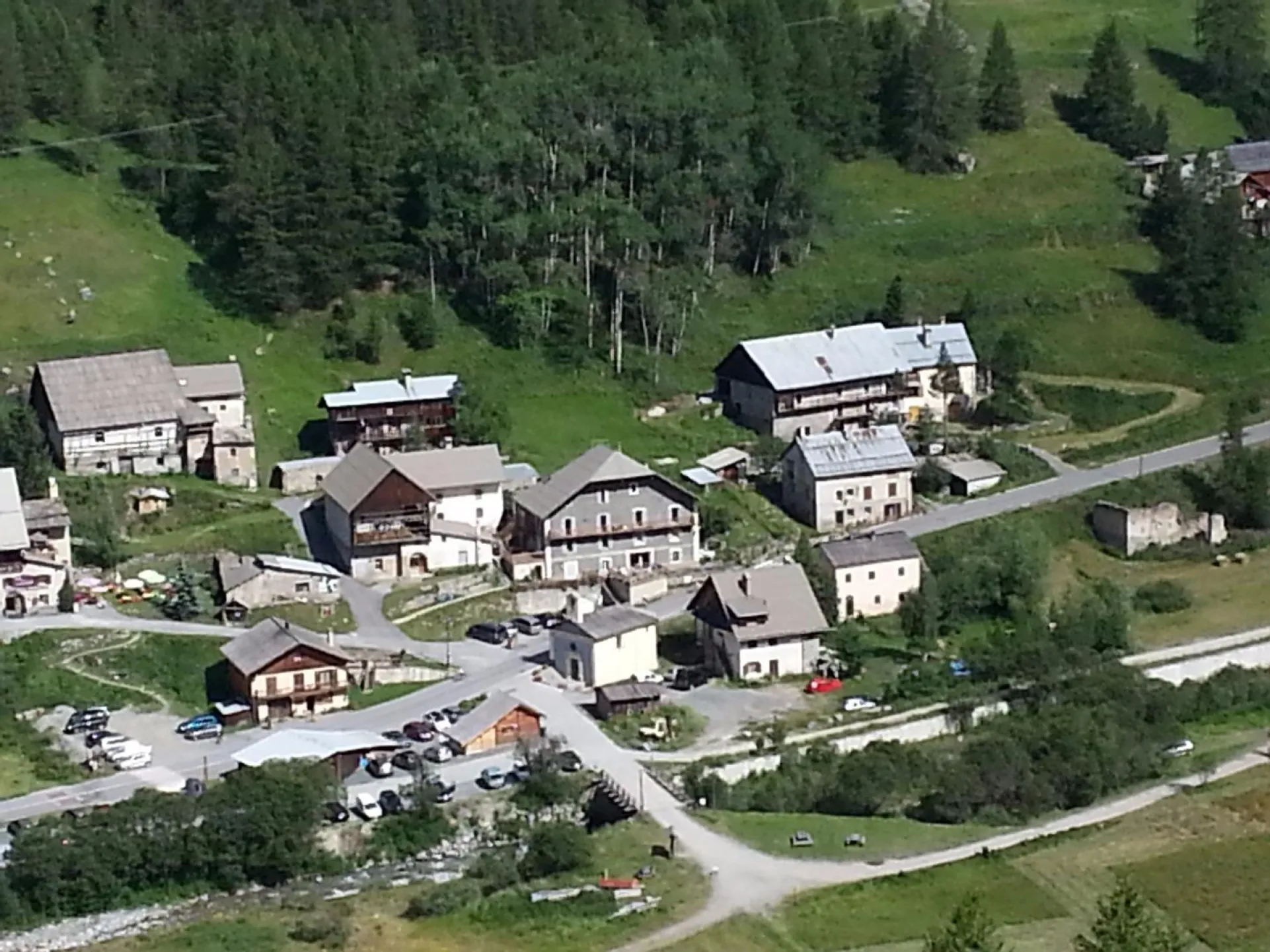 Hameau de la chalp en été