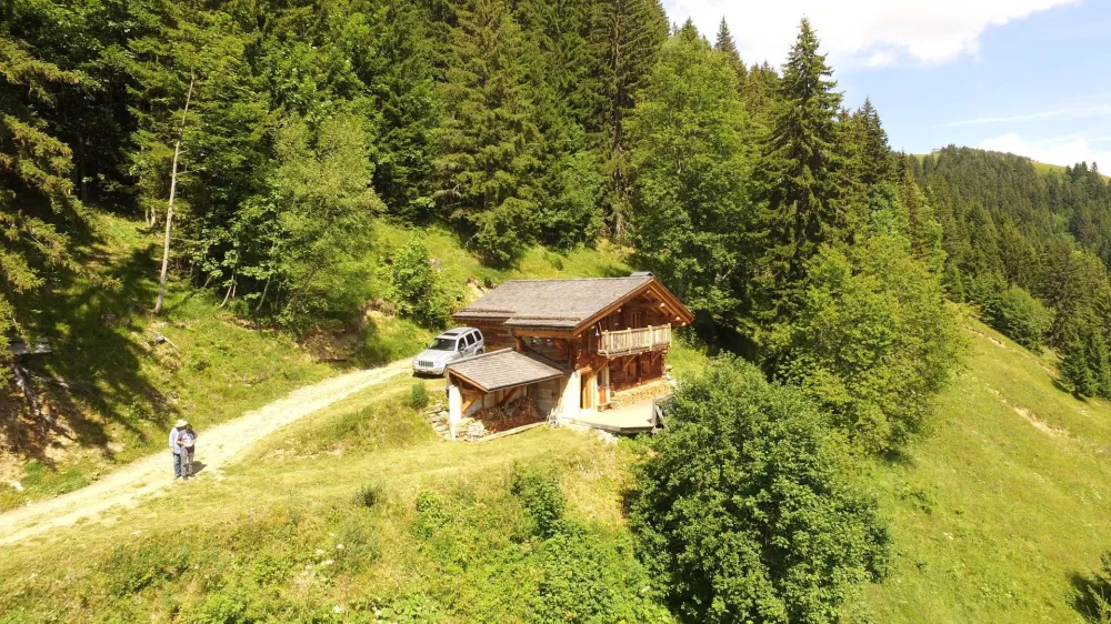Chalet ambiance montagne  le bouty