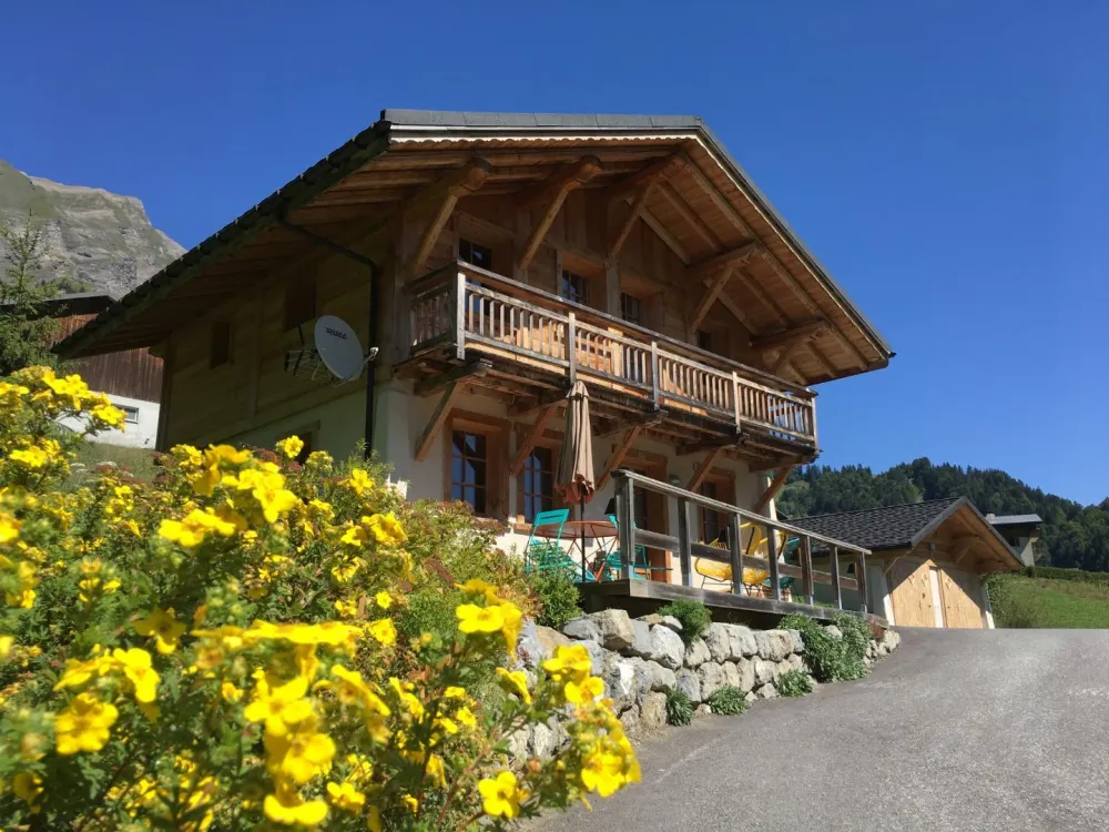 Chalet ange 6 à 8 personnes avec spa extérieur proche la clusaz et megeve