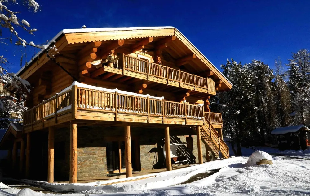 Chalet au centre de font-romeu sur terrain boisé