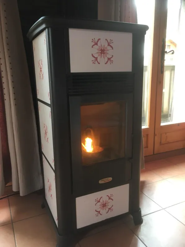 Chauffage d'appoint : pellets fournis
