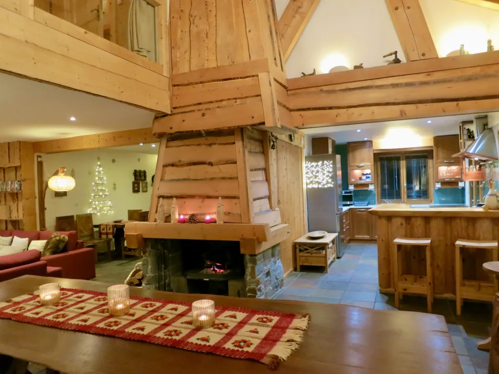 Chalet proche morzine avoriaz grande capacite spa sauna cheminee
