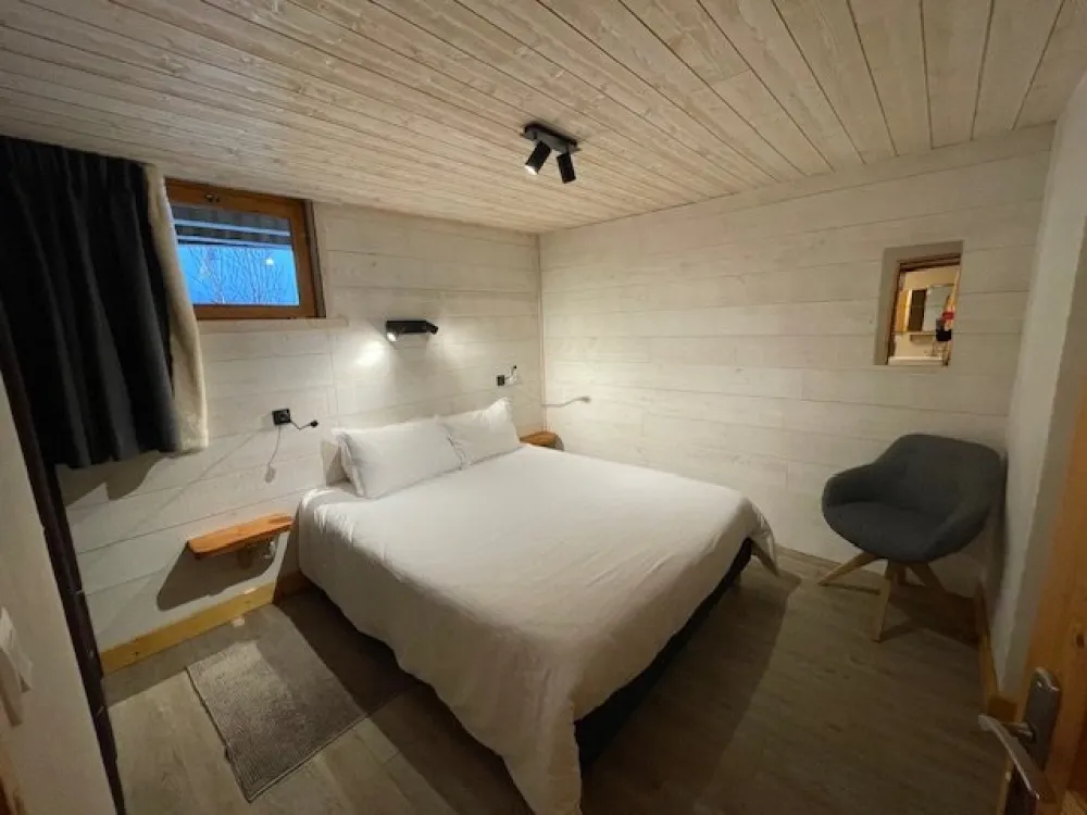 chambre double lit de 160/200 cm