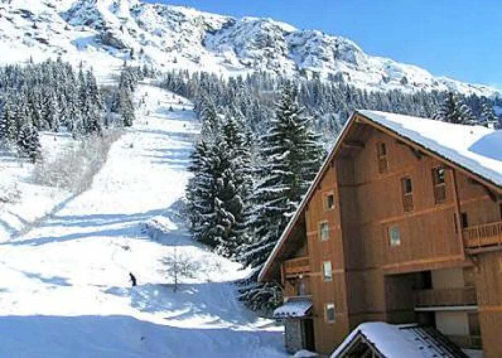 Aux pieds des pistes