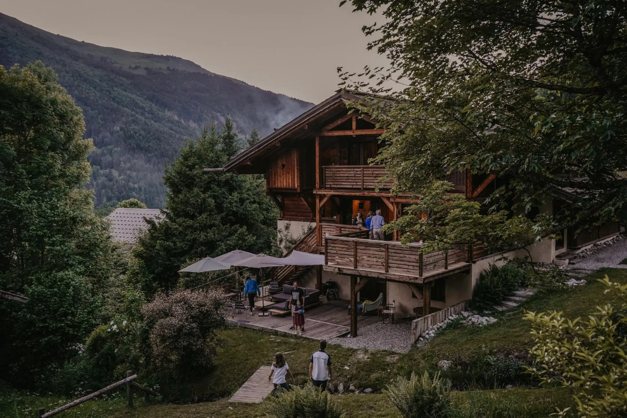 Superbe chalet 4* - 3 chambres - au pied du mont-blanc avec sauna - jardin