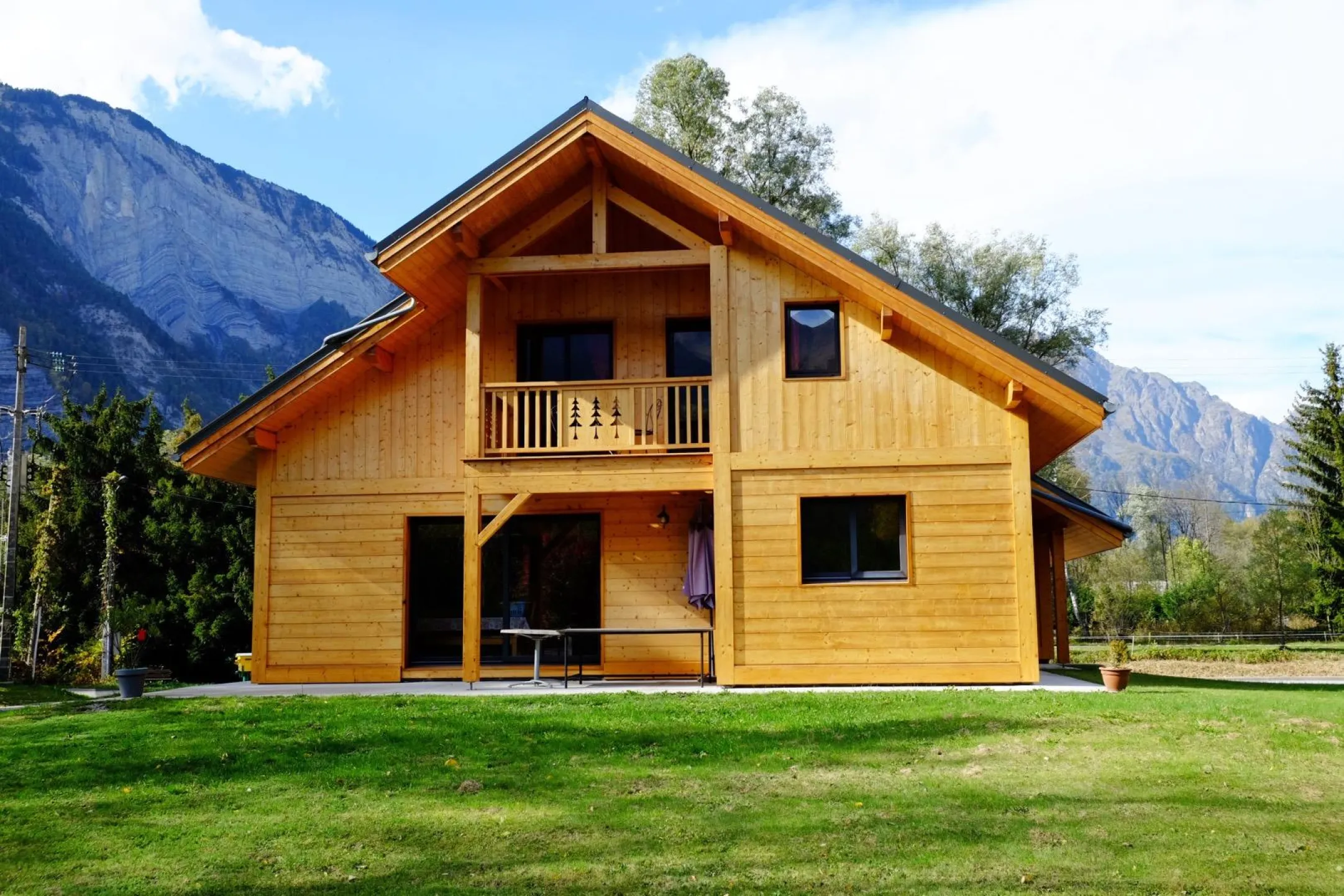 Le Chalet Centaurée : pour 12 personnes dans un cadre magique entouré de montagnes