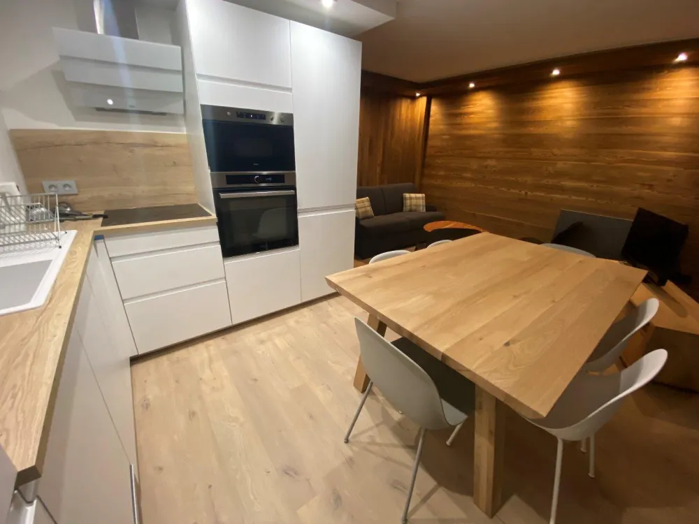 Plein ciel b - 2 chambres refait à neuf ambiance chalet
