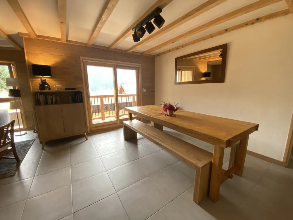 Pièce de vie - côté salle à manger